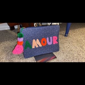 AMORE Clutch